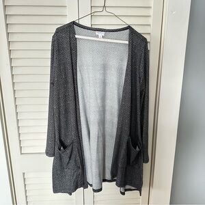 LuLaRoe Black & White Geometric Open-Front Cardigan